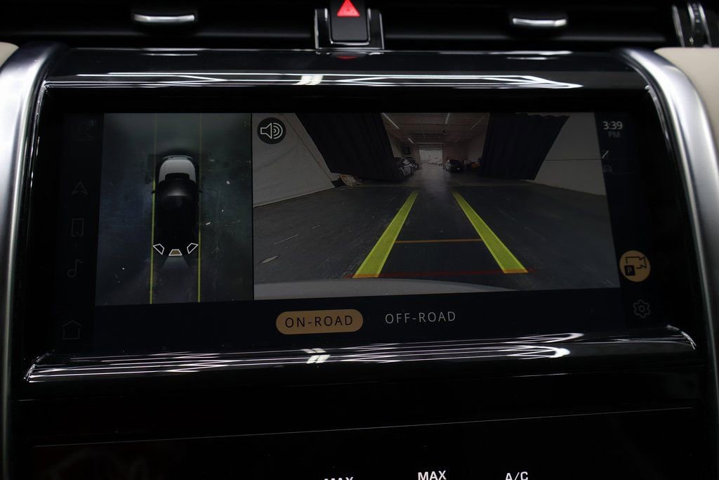 Used 2021 Land Rover Discovery Sport SE image 23