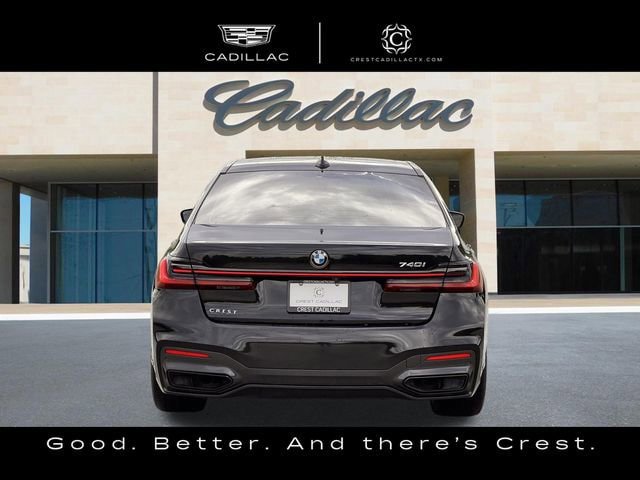 Used 2020 BMW 740i w/ M Sport Package RWD image 4