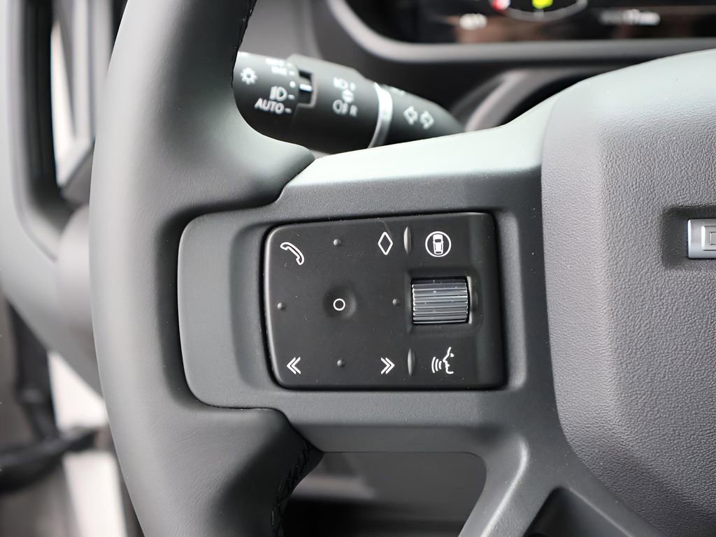 New 2026 Land Rover Defender 110 S image 31