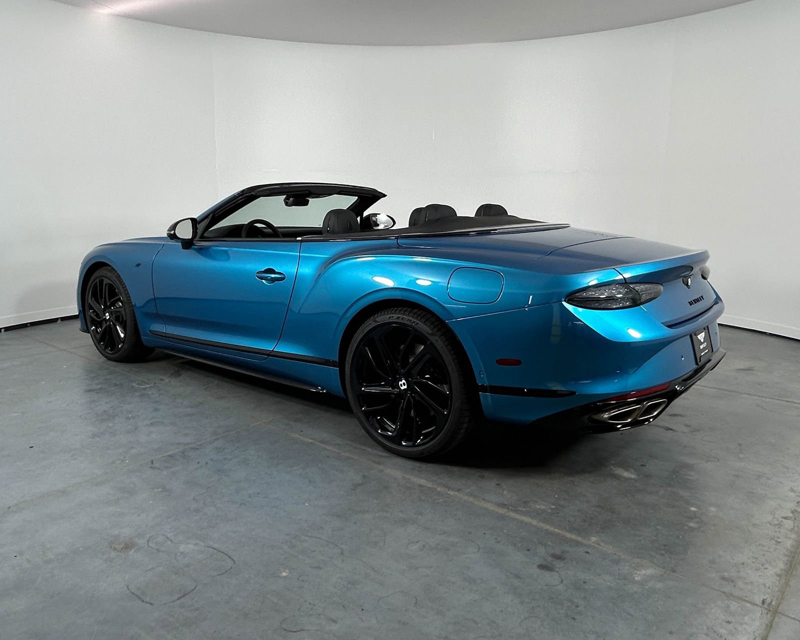 New 2026 Bentley Continental GTC AWD/4WD image 3