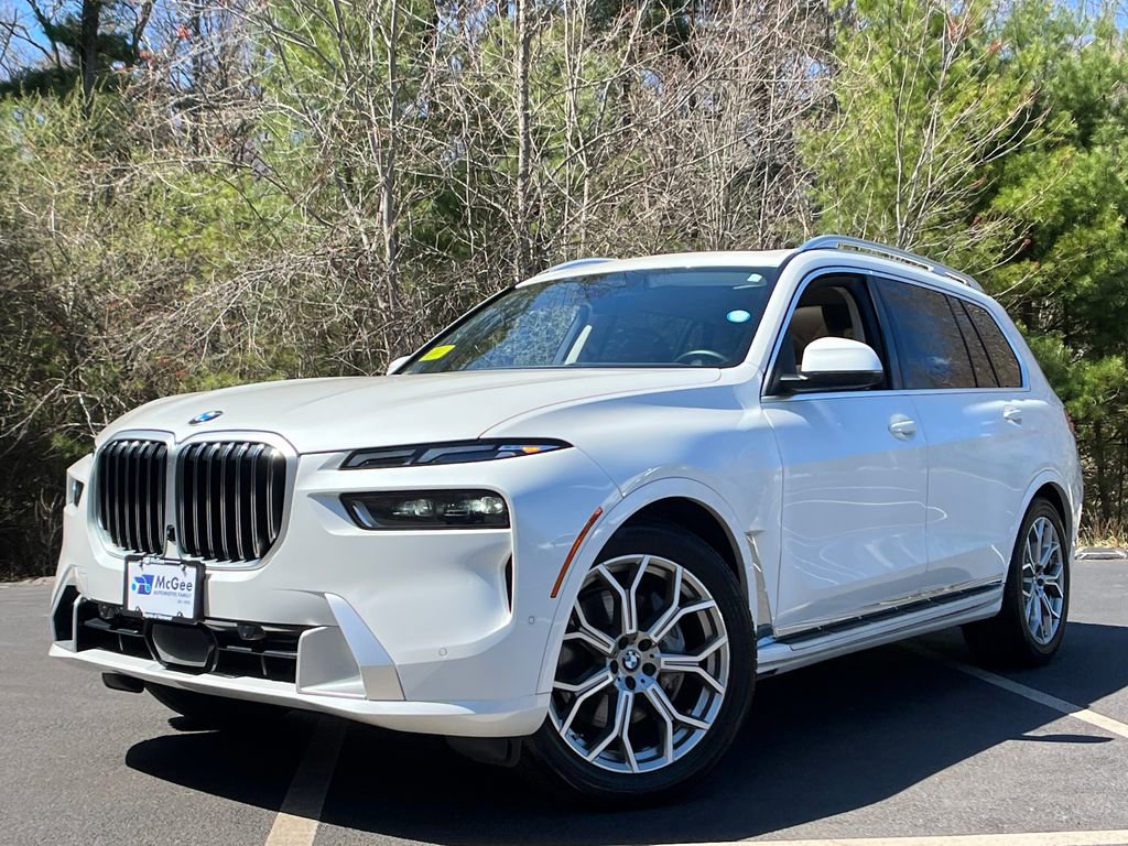 Used 2023 BMW X7 xDrive40i w/ Premium Package image 1