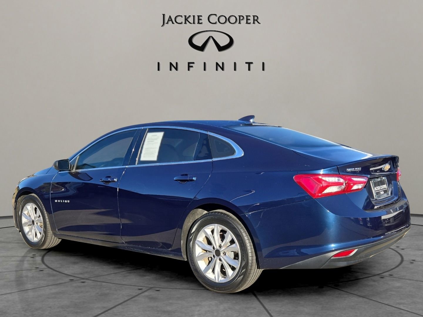 Used 2020 Chevrolet Malibu LT image 3