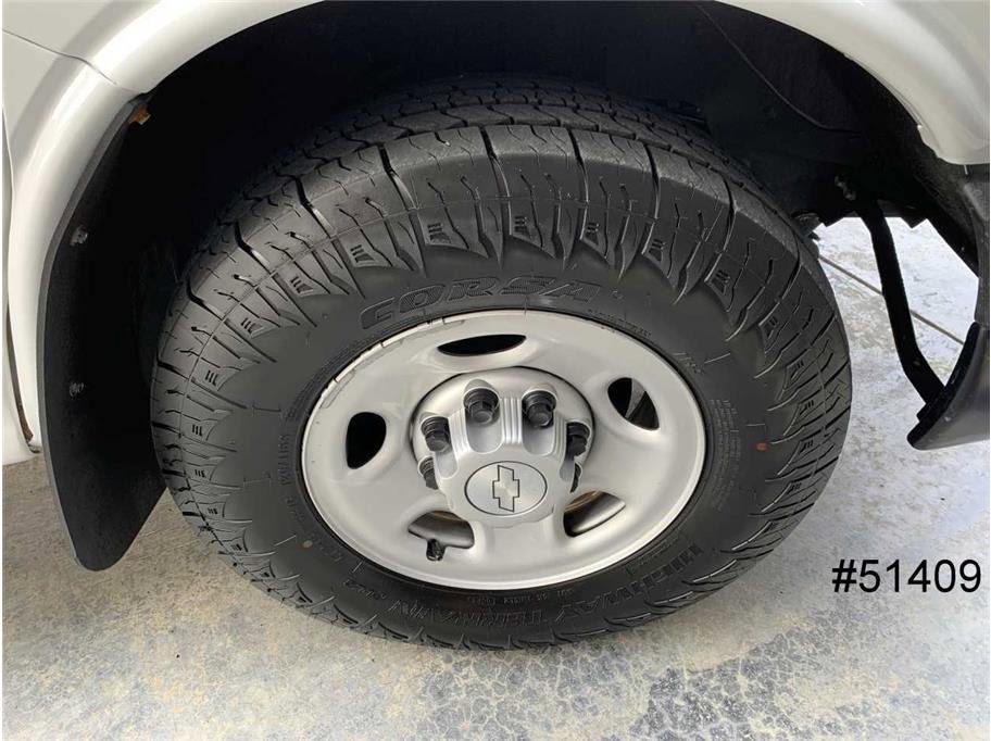 Used 2015 Chevrolet Express 3500 w/ School Bus Package image 18