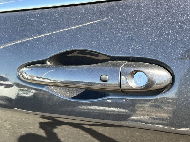 Used 2019 Jeep Cherokee Limited w/ Technology Group image 46