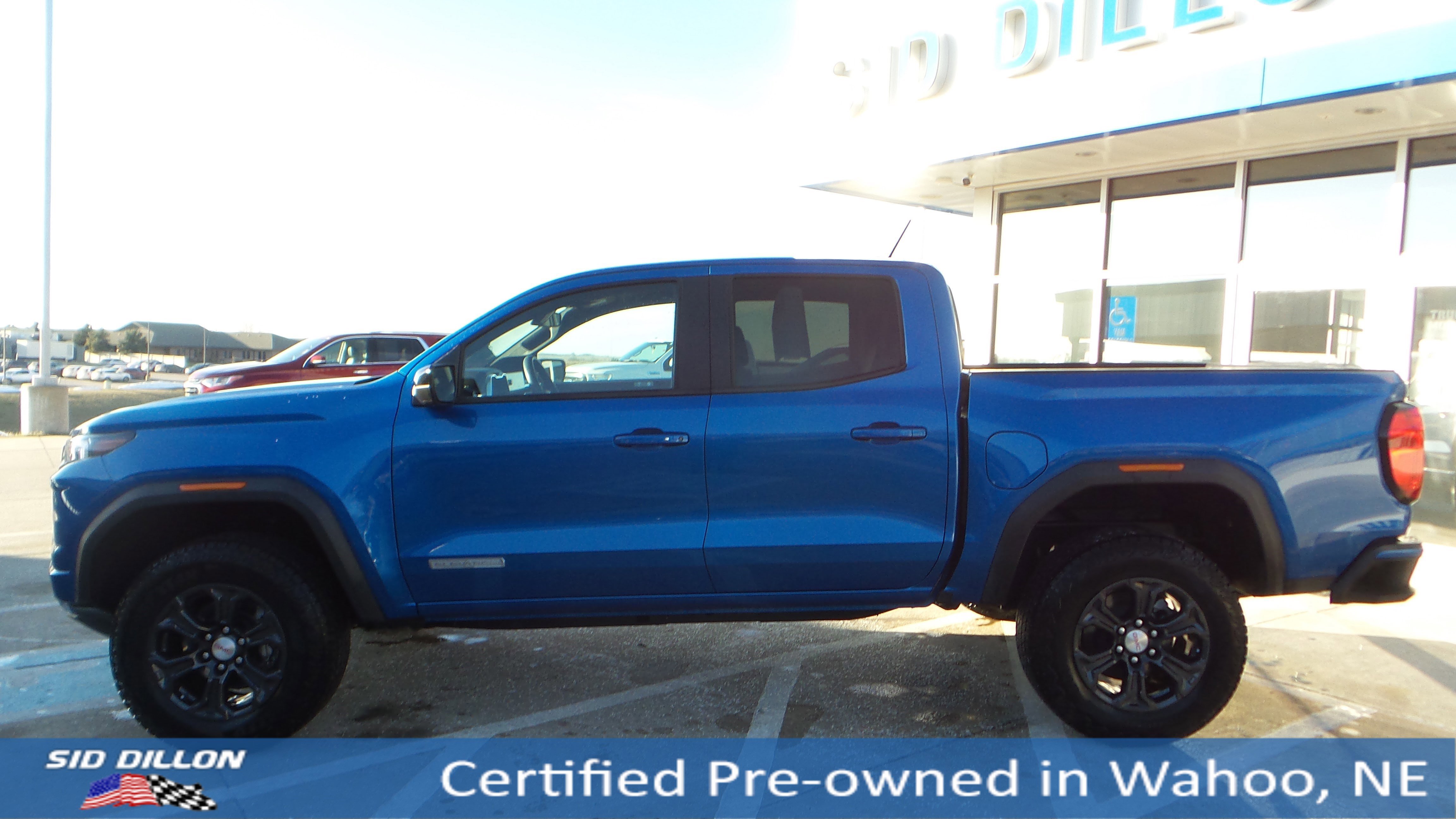 Used 2024 GMC Canyon Elevation w/ Elevation Premium Package image 2