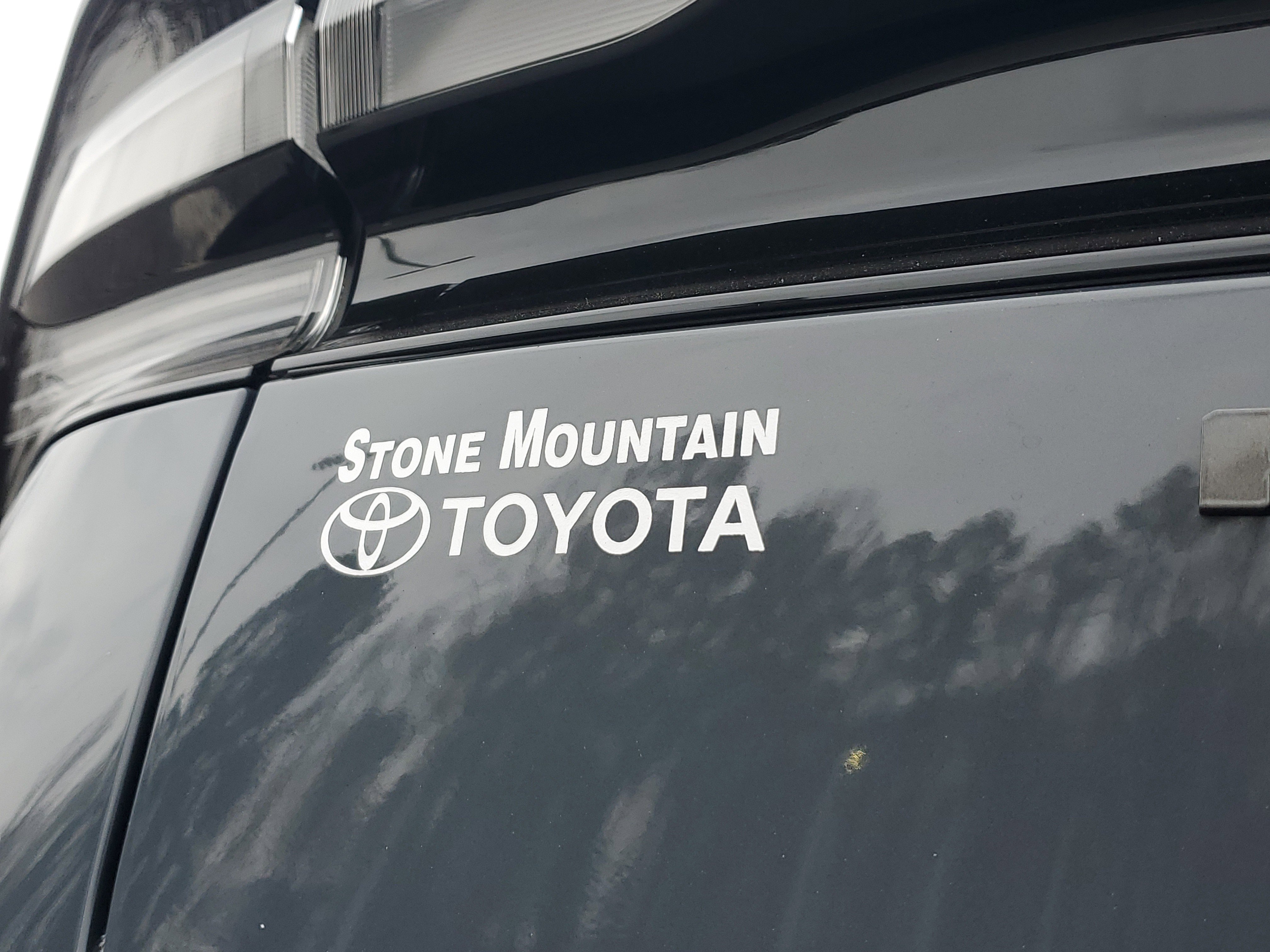 New 2026 Toyota Prius Plug-In Hybrid image 8