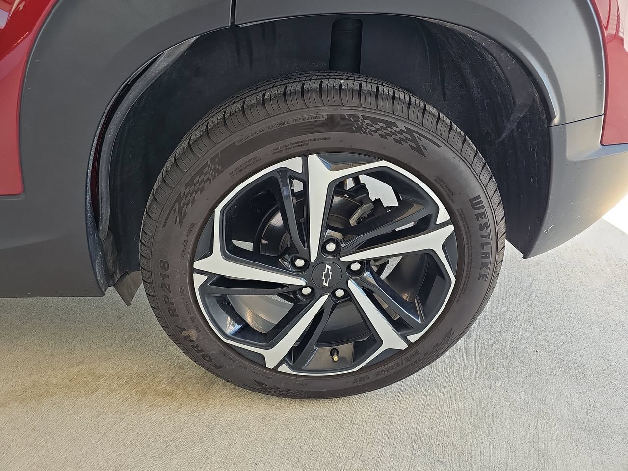 Used 2023 Chevrolet TrailBlazer RS w/ Sun and Liftgate Package AWD/4WD image 40