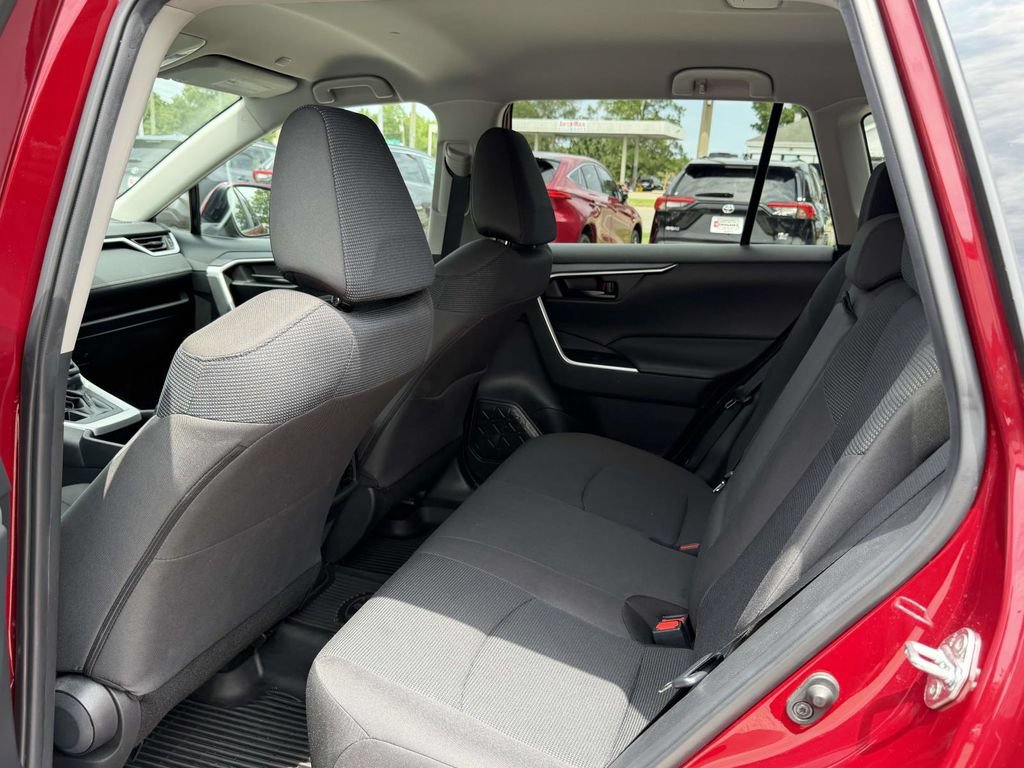 Certified 2023 Toyota RAV4 LE AWD/4WD image 15
