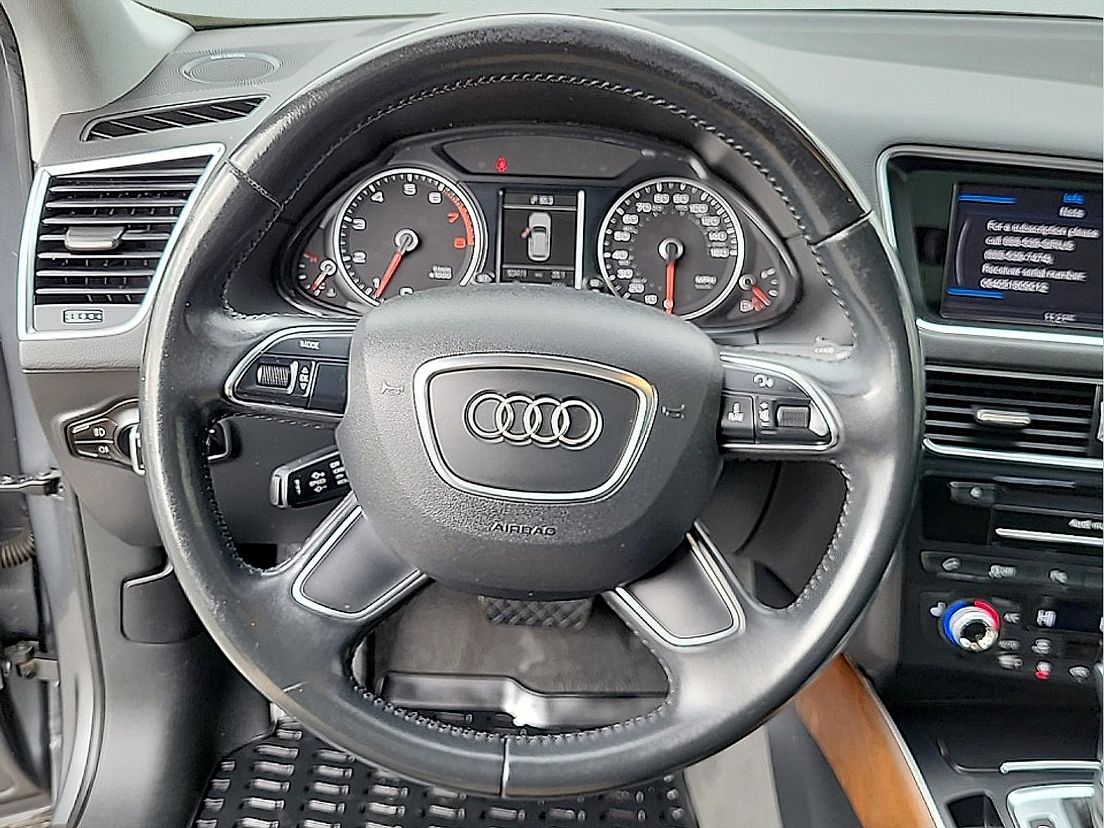 Used 2015 Audi Q5 2.0T Premium Plus w/ Technology Package AWD/4WD image 17