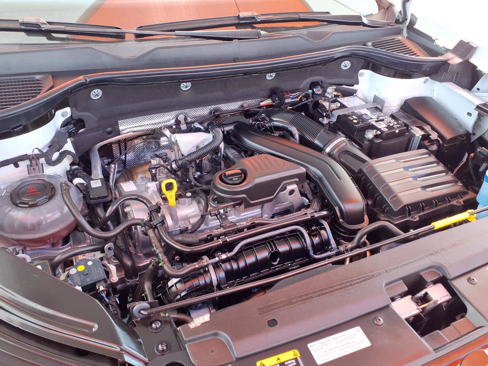 Used 2025 Volkswagen Taos SE FWD image 25