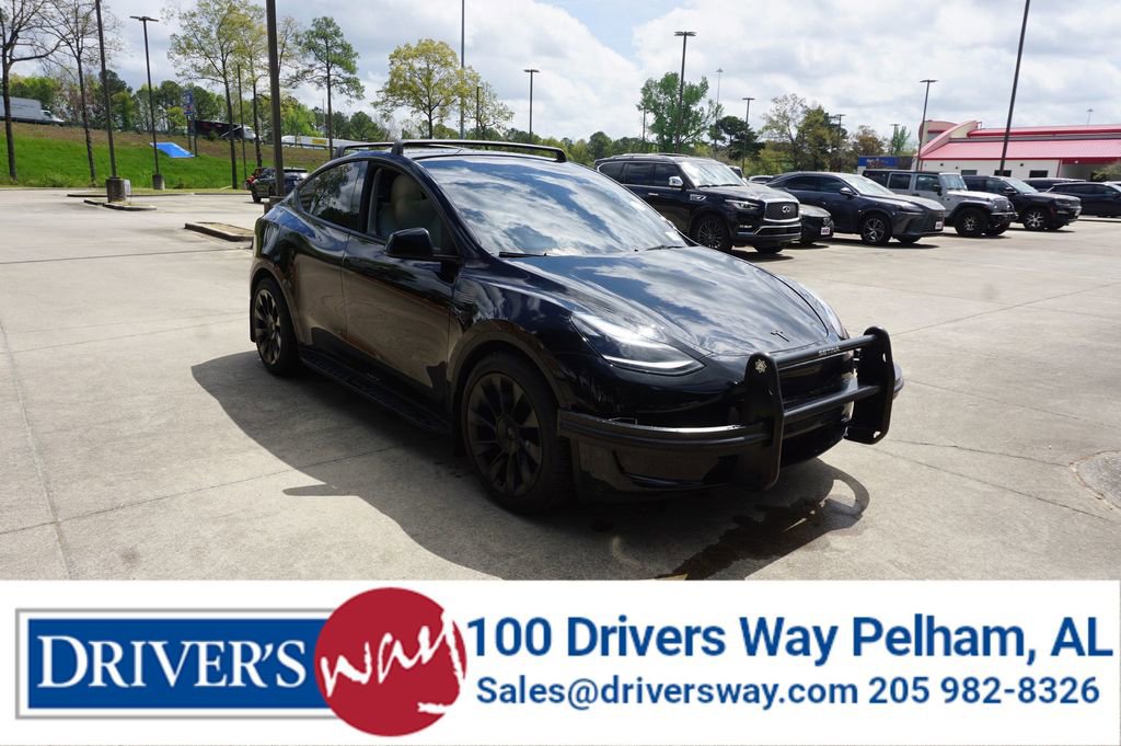 Used 2023 Tesla Model Y Long Range image 1