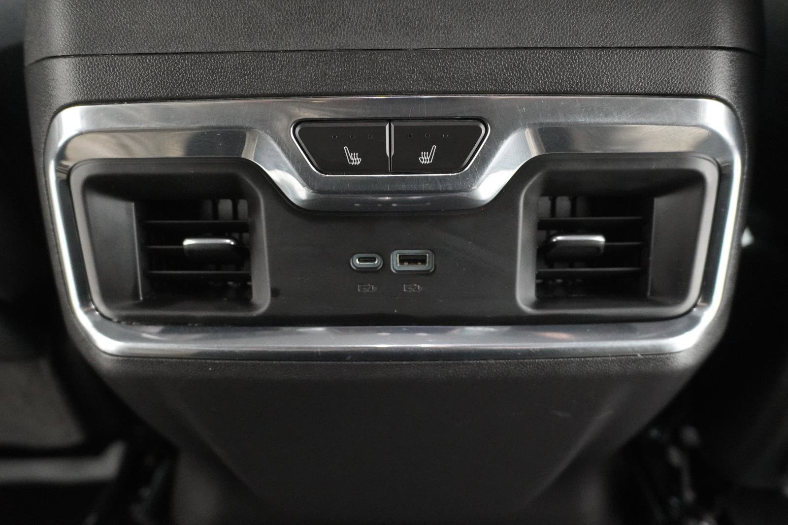 Used 2023 GMC Sierra 1500 SLT AWD/4WD image 30