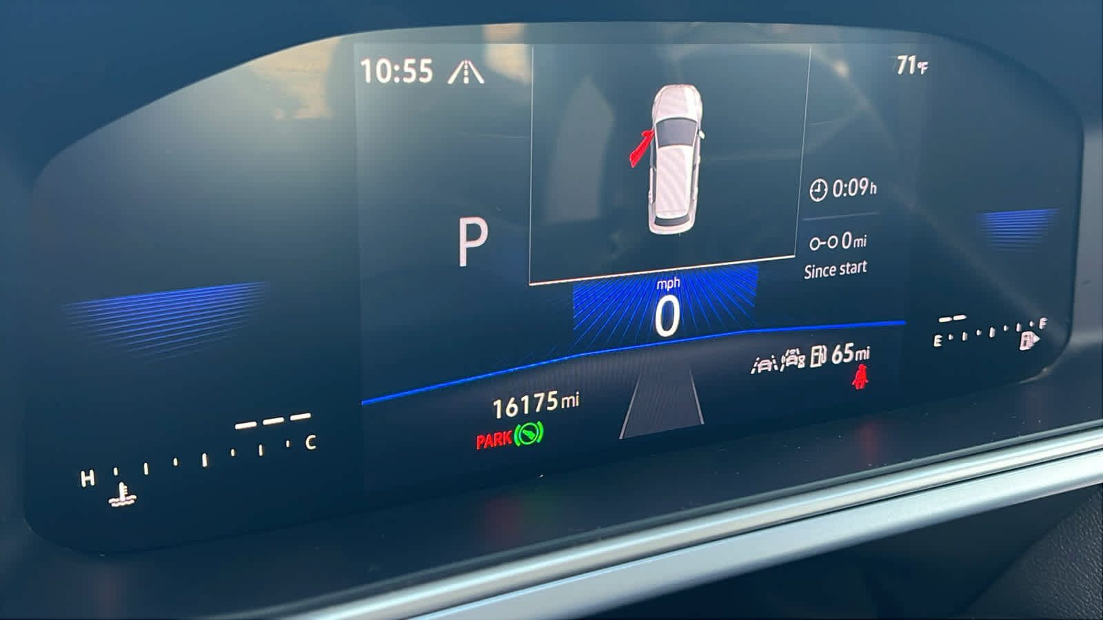 Used 2025 Volkswagen Taos SE w/ Panoramic Sunroof Package image 21