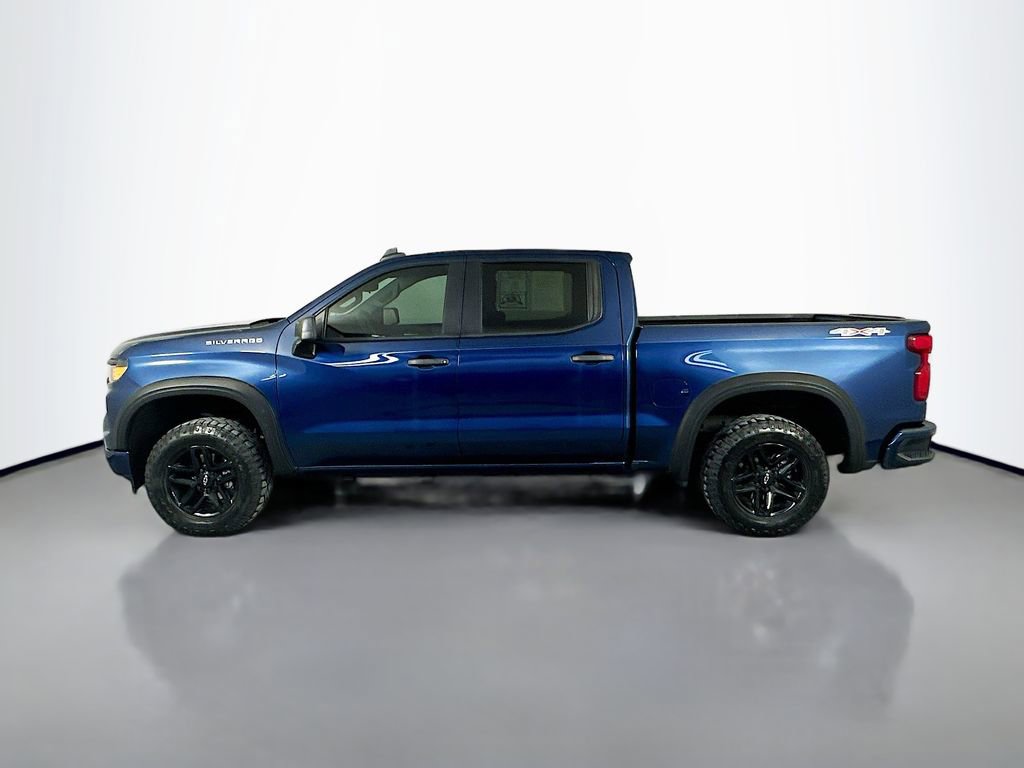 Used 2022 Chevrolet Silverado 1500 Custom w/ LPO, Dark Essentials Package AWD/4WD image 4