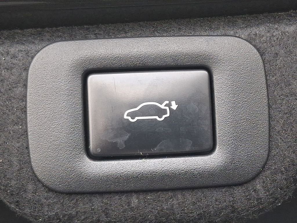 Used 2019 Lexus ES 300h w/ Luxury Package image 31