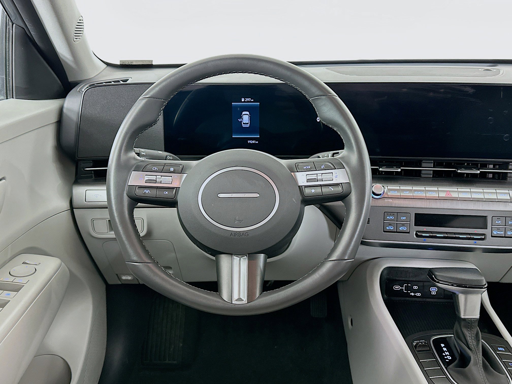 Used 2025 Hyundai Kona SEL image 18