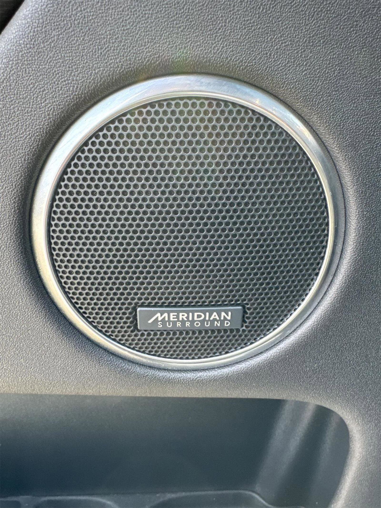Used 2023 Land Rover Discovery Sport SE R-Dynamic image 27