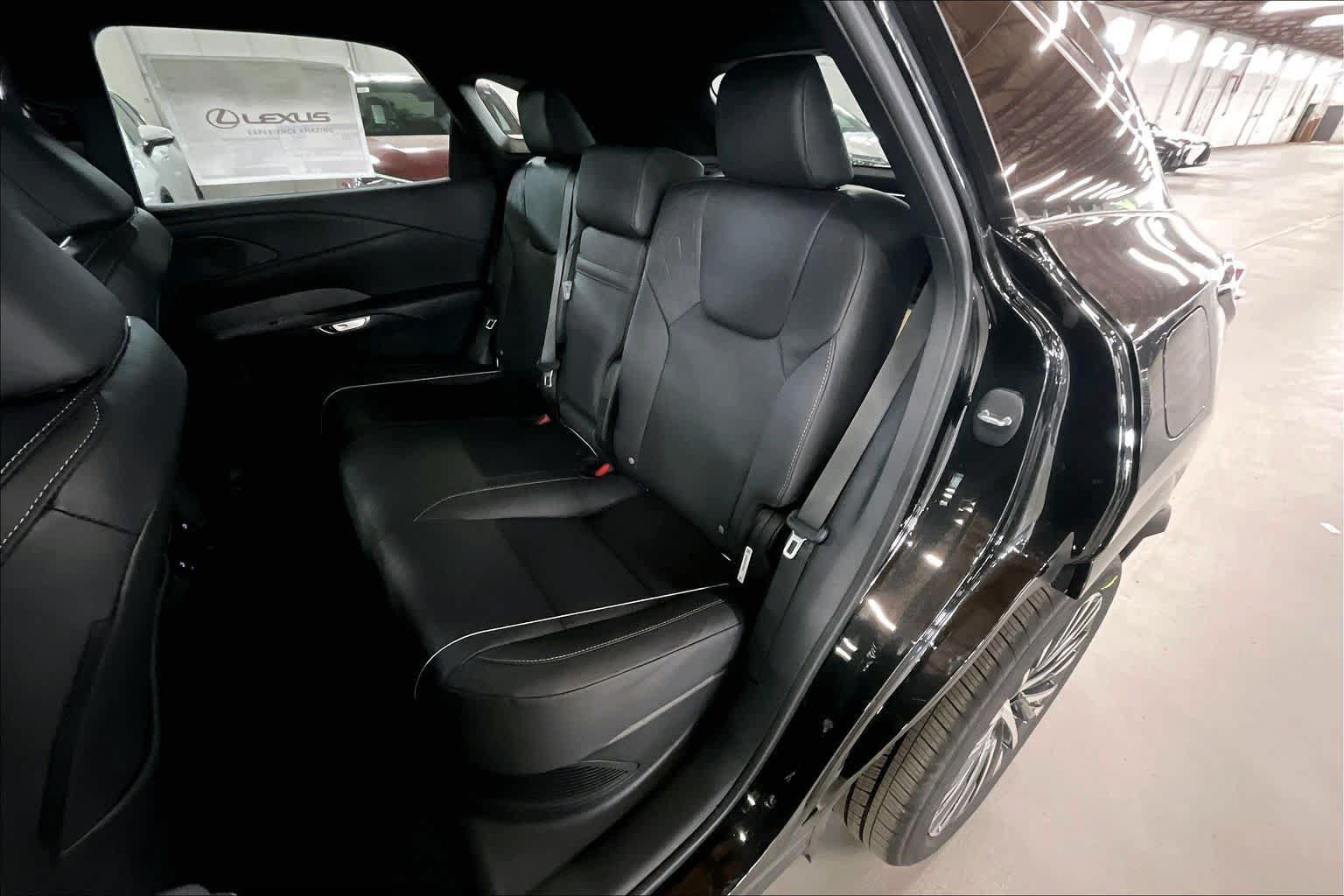 New 2026 Lexus RX 350 w/ Convenience Package AWD/4WD image 10