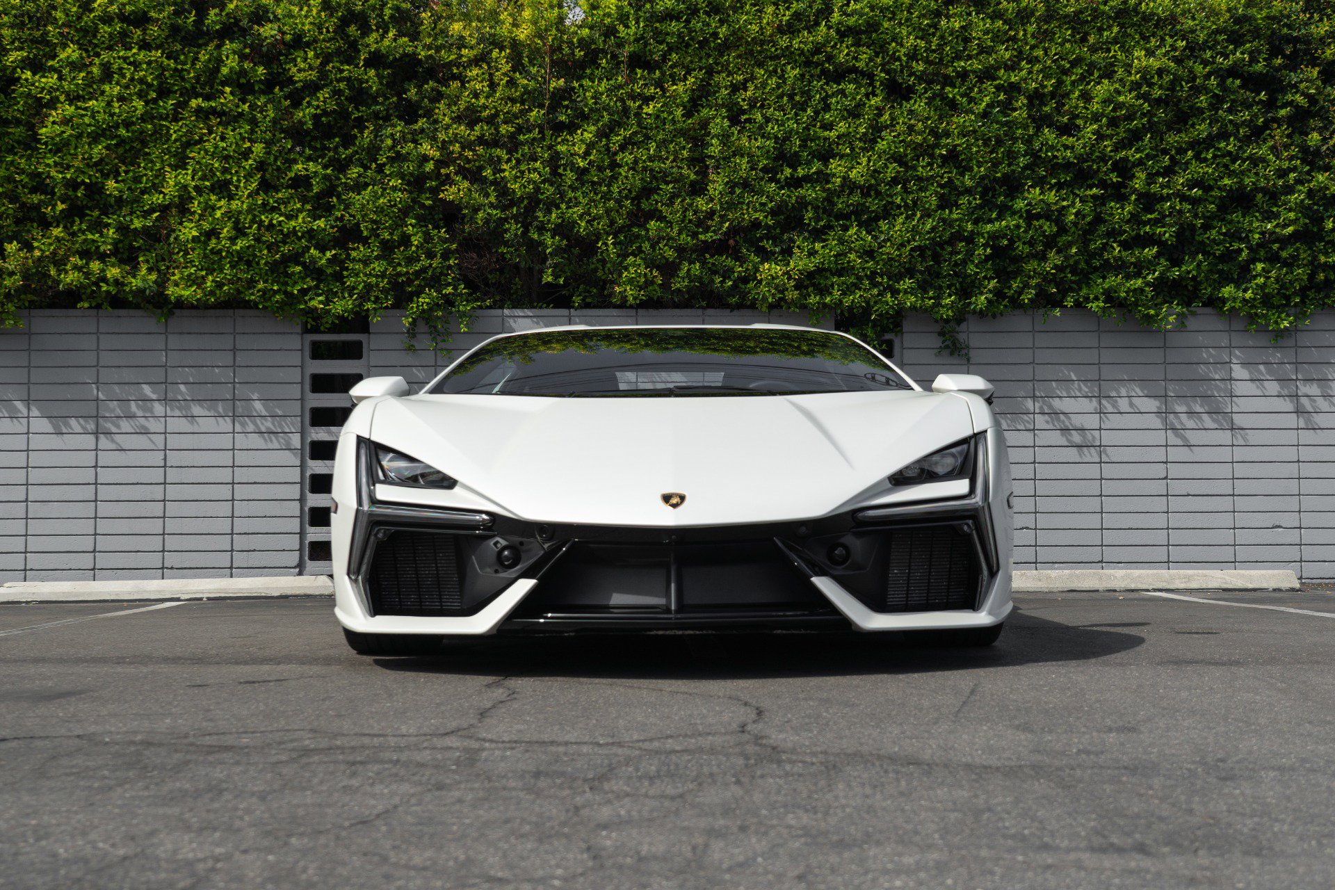 Used 2024 Lamborghini Revuelto image 16