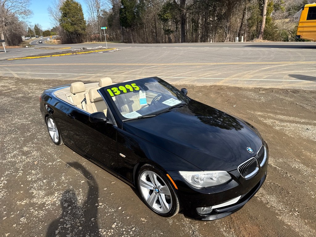 Used 2011 BMW 328i Convertible w/ M-Sport Package image 20