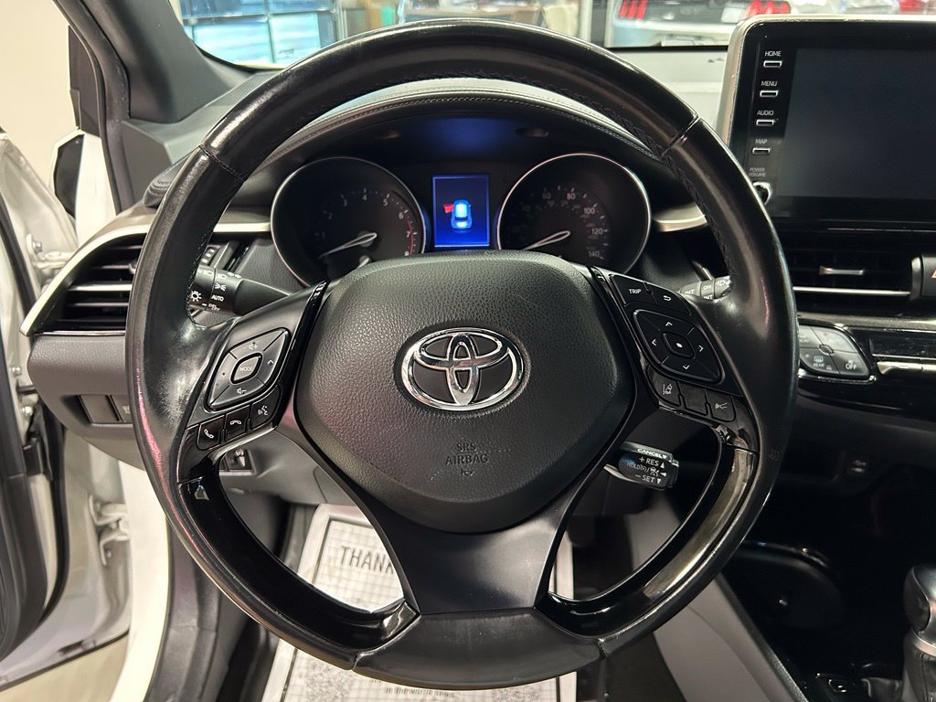 Used 2019 Toyota C-HR XLE FWD image 10