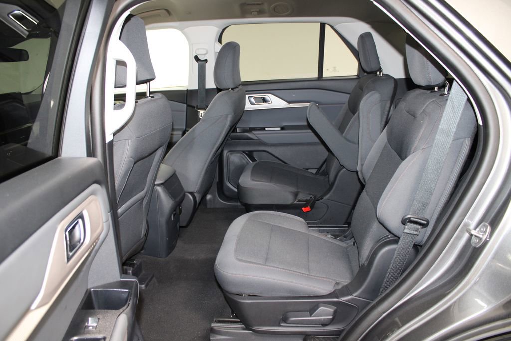 Used 2025 Ford Explorer Active image 19
