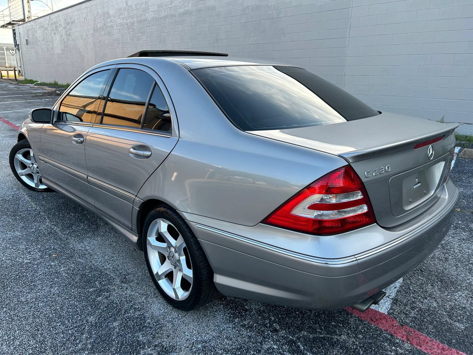 Used 2007 Mercedes-Benz C 230 Sedan image 5
