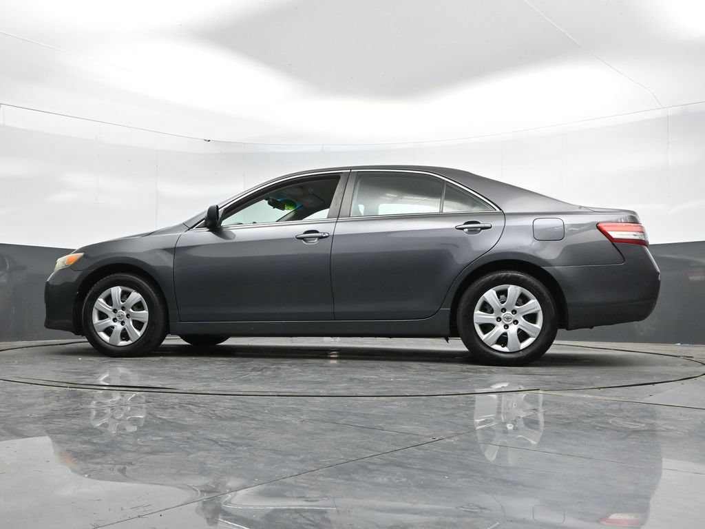 Used 2010 Toyota Camry LE FWD image 40
