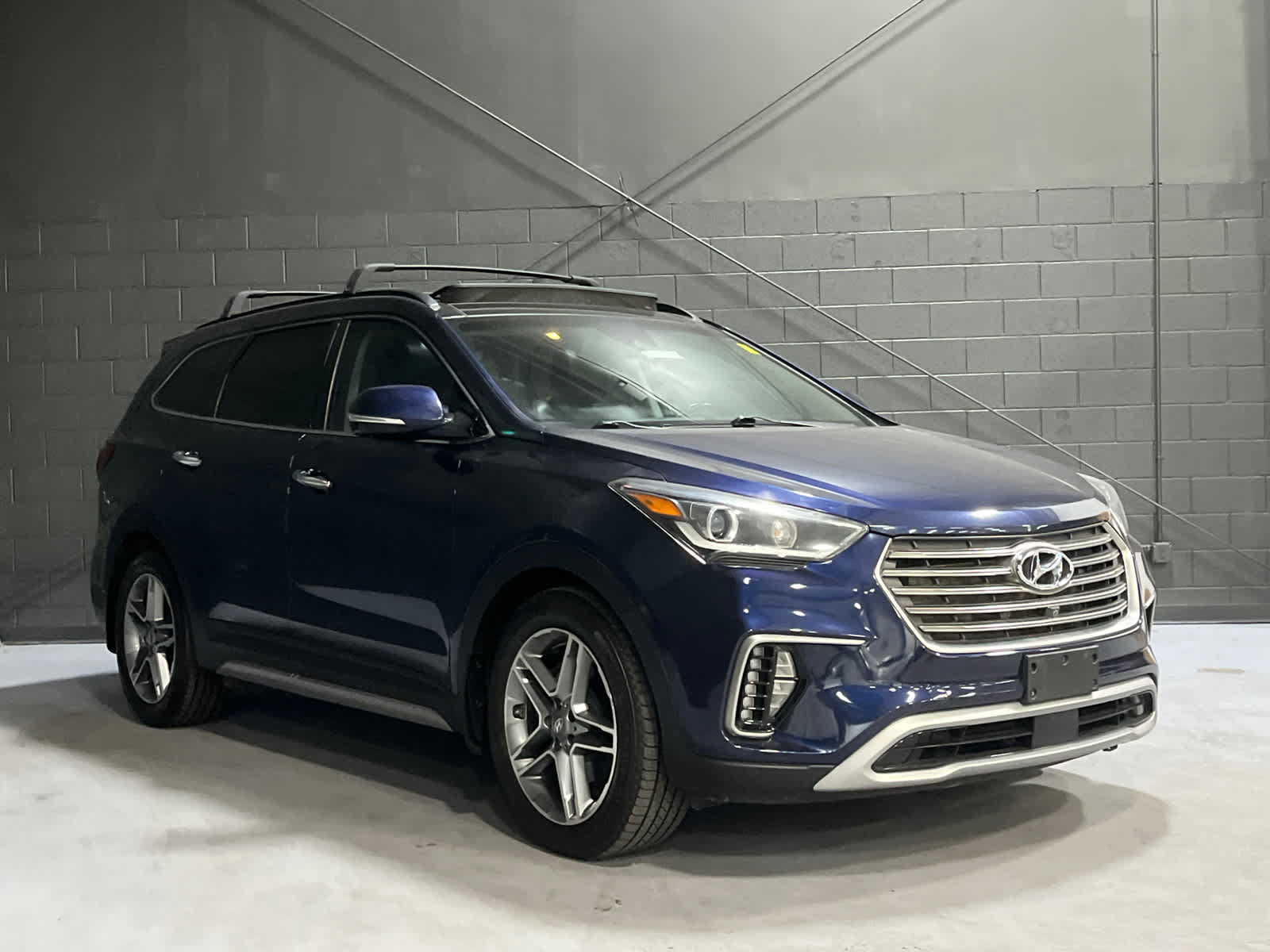 Used 2017 Hyundai Santa Fe Limited AWD/4WD video 1