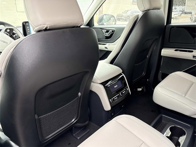 New 2026 Lincoln Aviator AWD image 17