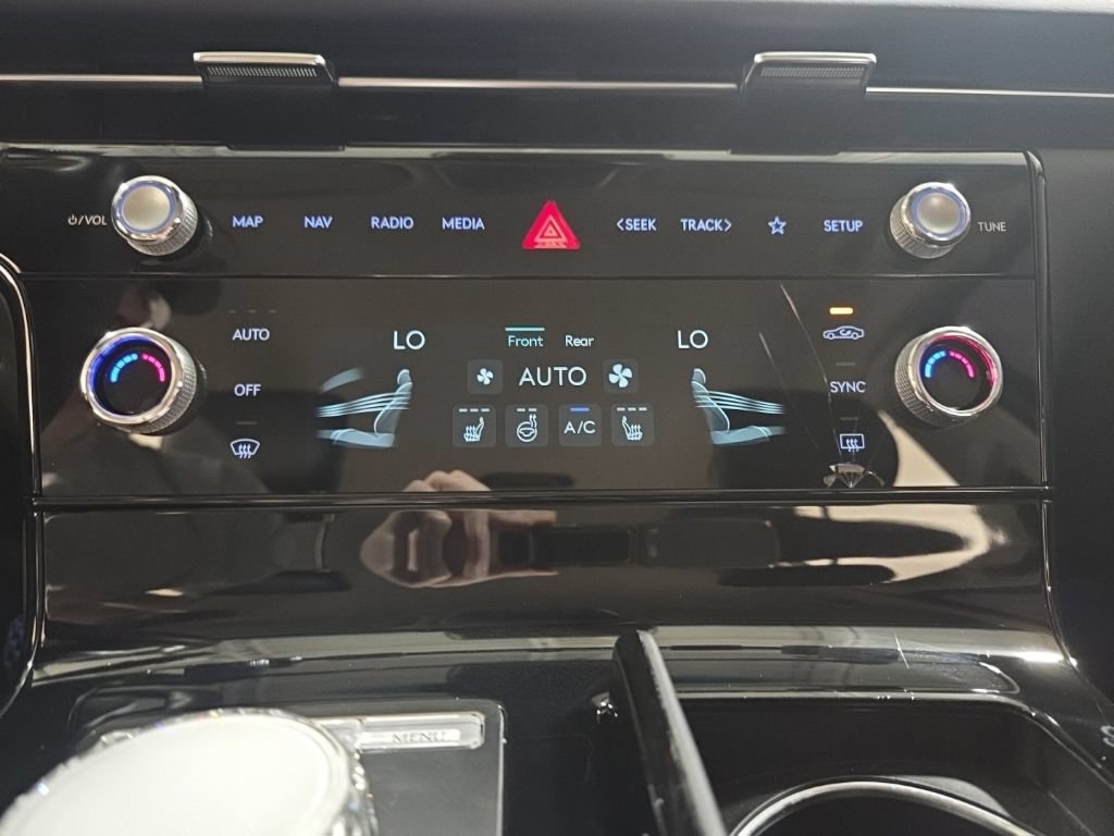 Used 2025 Genesis G80 2.5T AWD/4WD image 14