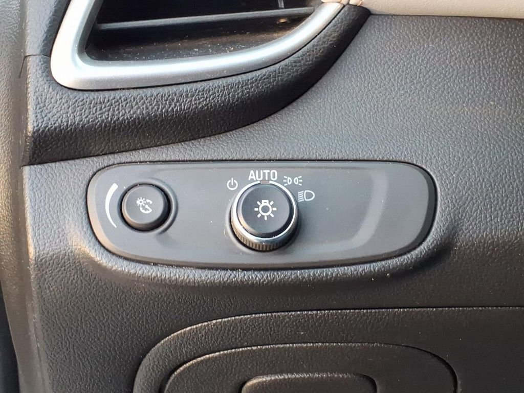 Used 2021 Chevrolet Trax LS w/ Tint and Cruise Package image 22