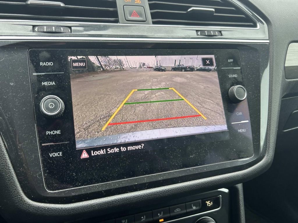 Used 2019 Volkswagen Tiguan SE w/ Panoramic Sunroof Package image 21