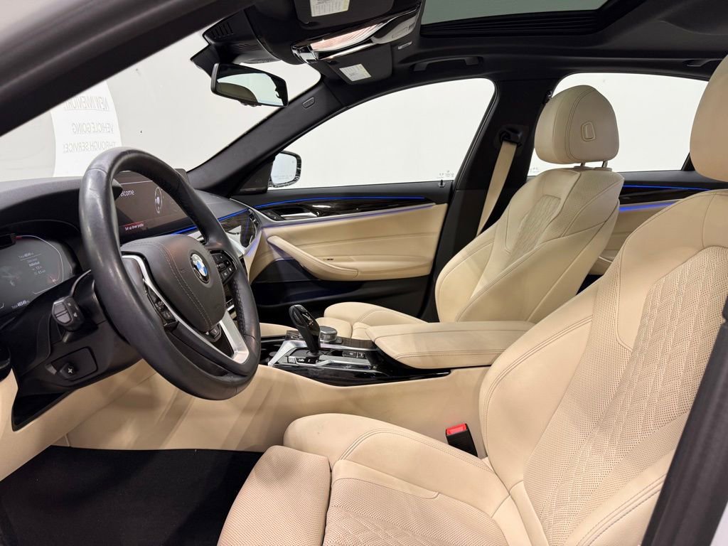 Used 2023 BMW 530i xDrive w/ Premium Package image 10