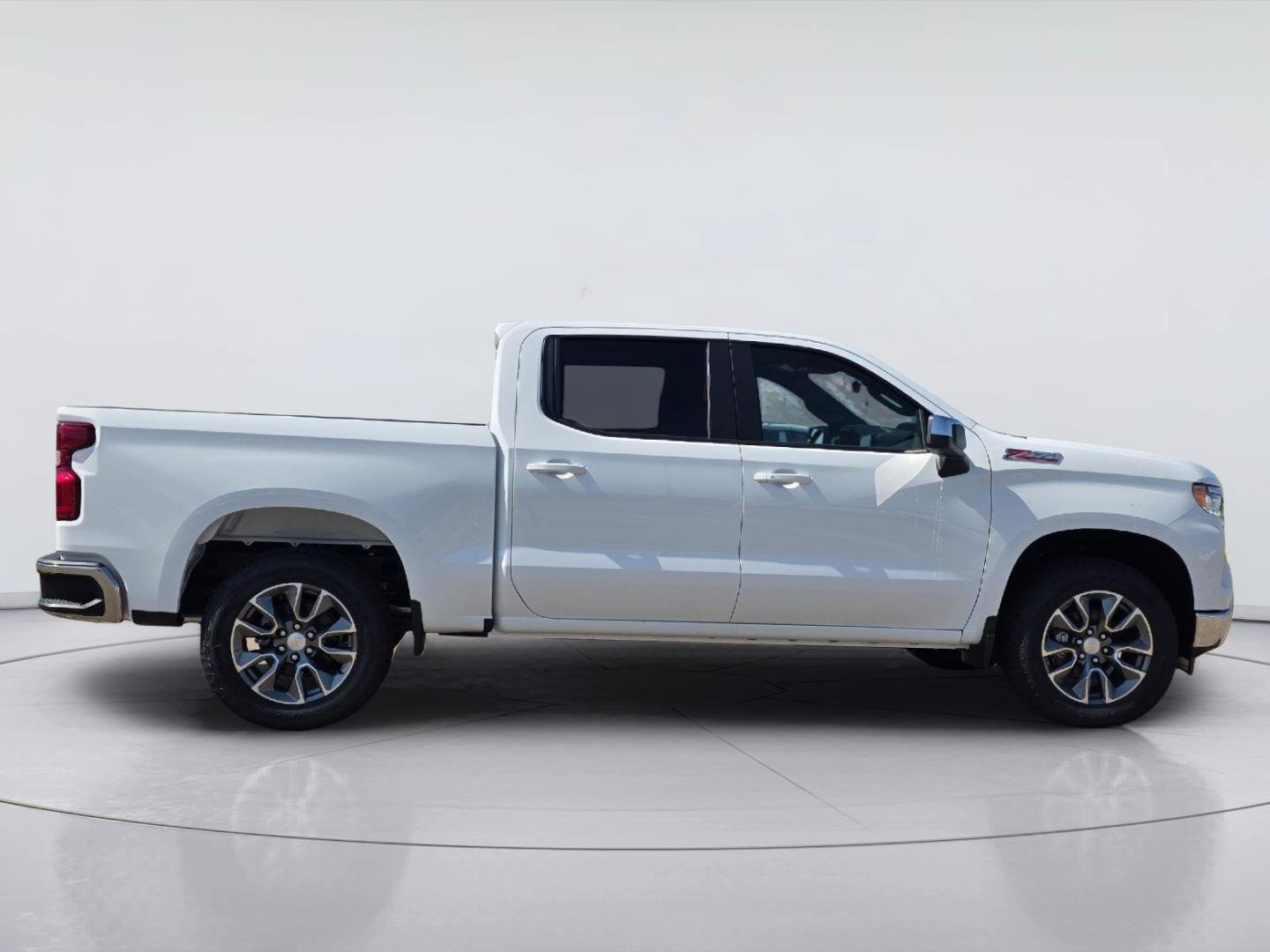 New 2026 Chevrolet Silverado 1500 LT w/ Z71 Off-Road Package AWD/4WD image 4