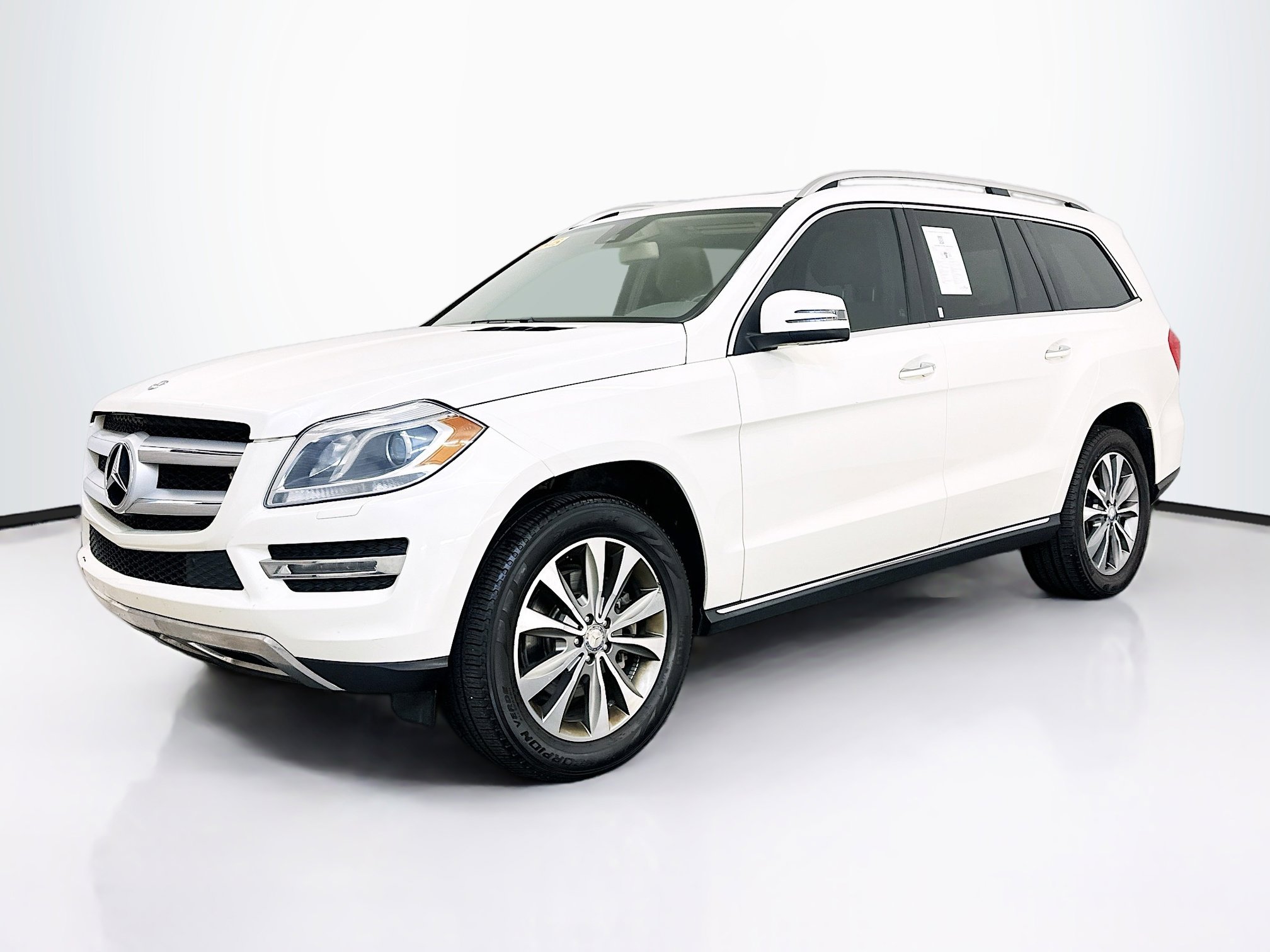 Used 2013 Mercedes-Benz GL 320 BlueTEC 4MATIC image 3