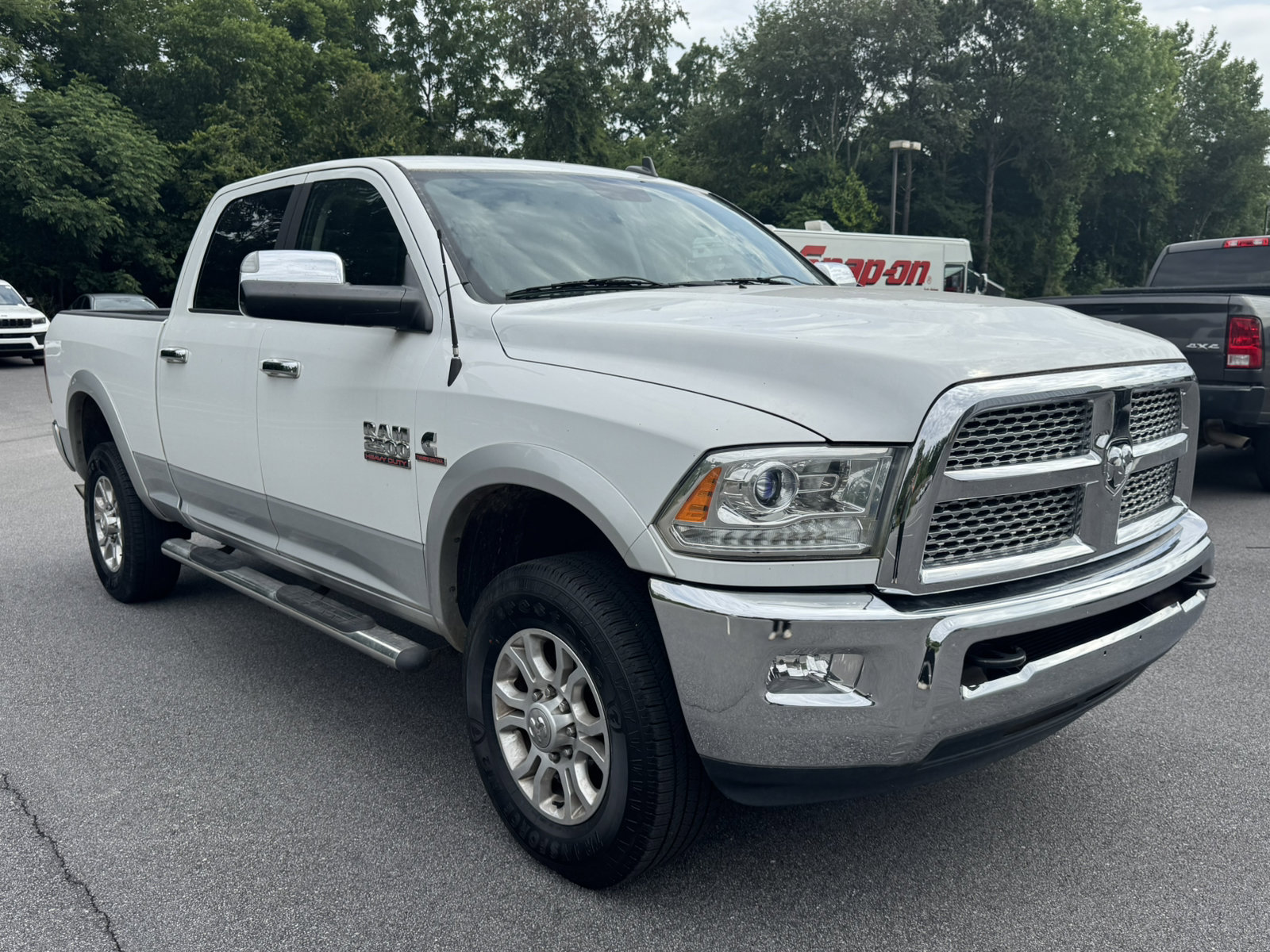 Used 2015 RAM 2500 Laramie AWD/4WD image 3