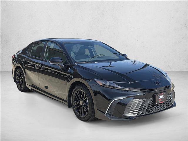 Used 2026 Toyota Camry SE w/ Convenience Package image 3