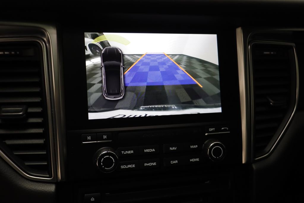 Used 2018 Porsche Macan GTS image 11