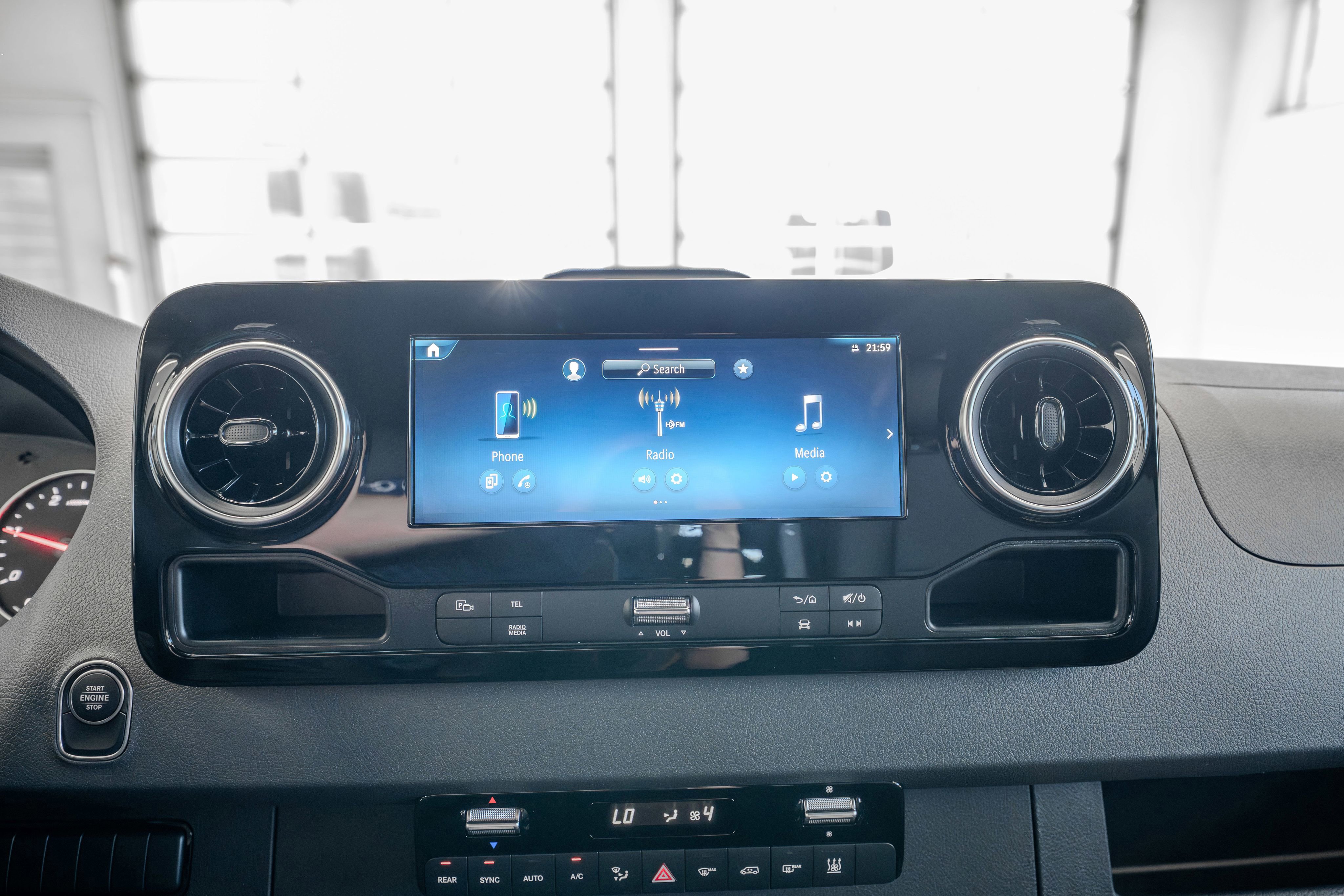 Used 2025 Mercedes-Benz Sprinter 2500 image 20