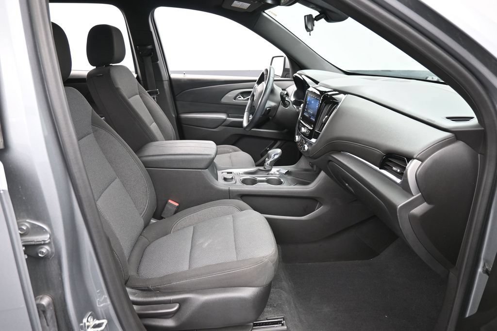 Used 2023 Chevrolet Traverse LT AWD/4WD image 34