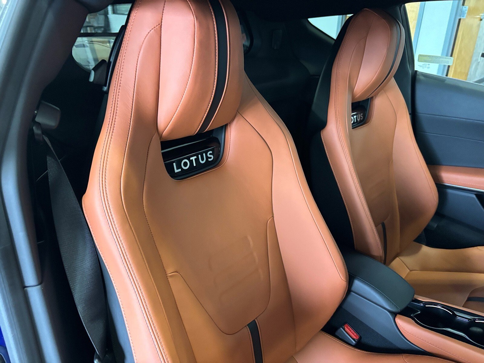 New 2025 Lotus Emira image 27