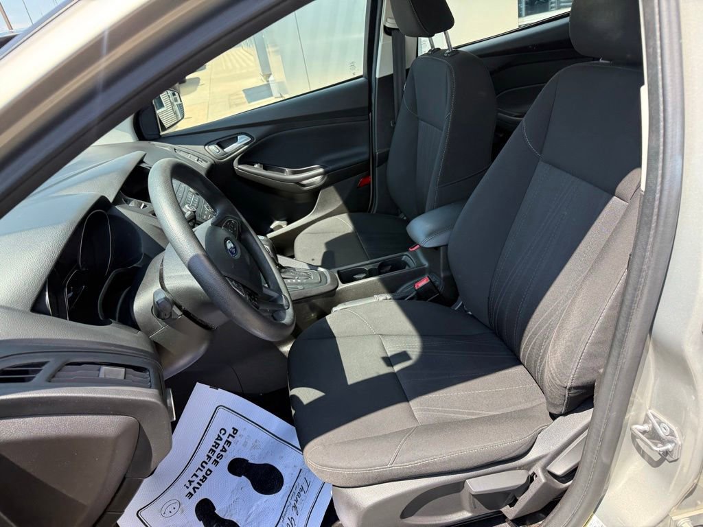 Used 2016 Ford Focus SE FWD image 20