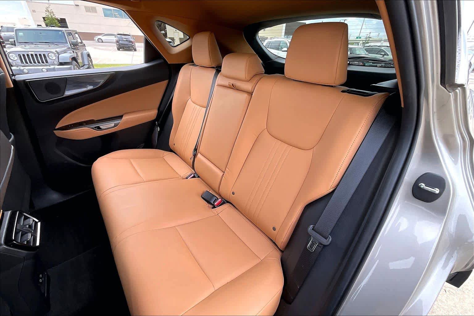 Used 2024 Lexus NX 250 FWD image 18