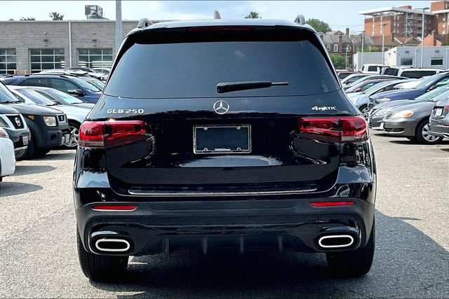 Certified 2023 Mercedes-Benz GLB 250 4MATIC w/ AMG Line image 3