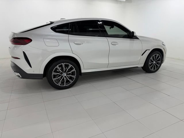 Certified 2024 BMW X6 xDrive40i w/ Executive Package AWD/4WD image 6