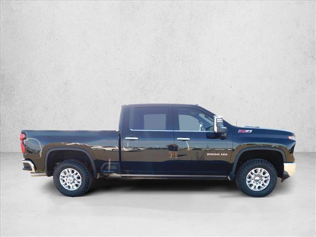 Used 2024 Chevrolet Silverado 2500 LTZ w/ LTZ Premium Package AWD/4WD video 4