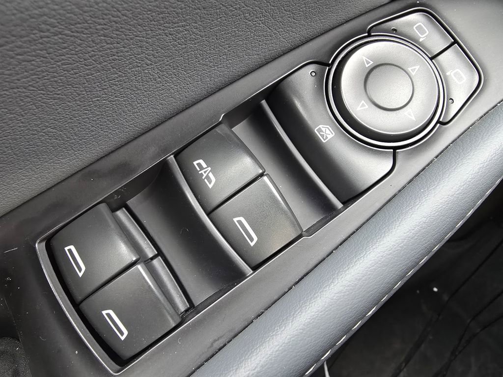 Used 2020 Buick Enclave Essence w/ Sport Touring Edition image 26