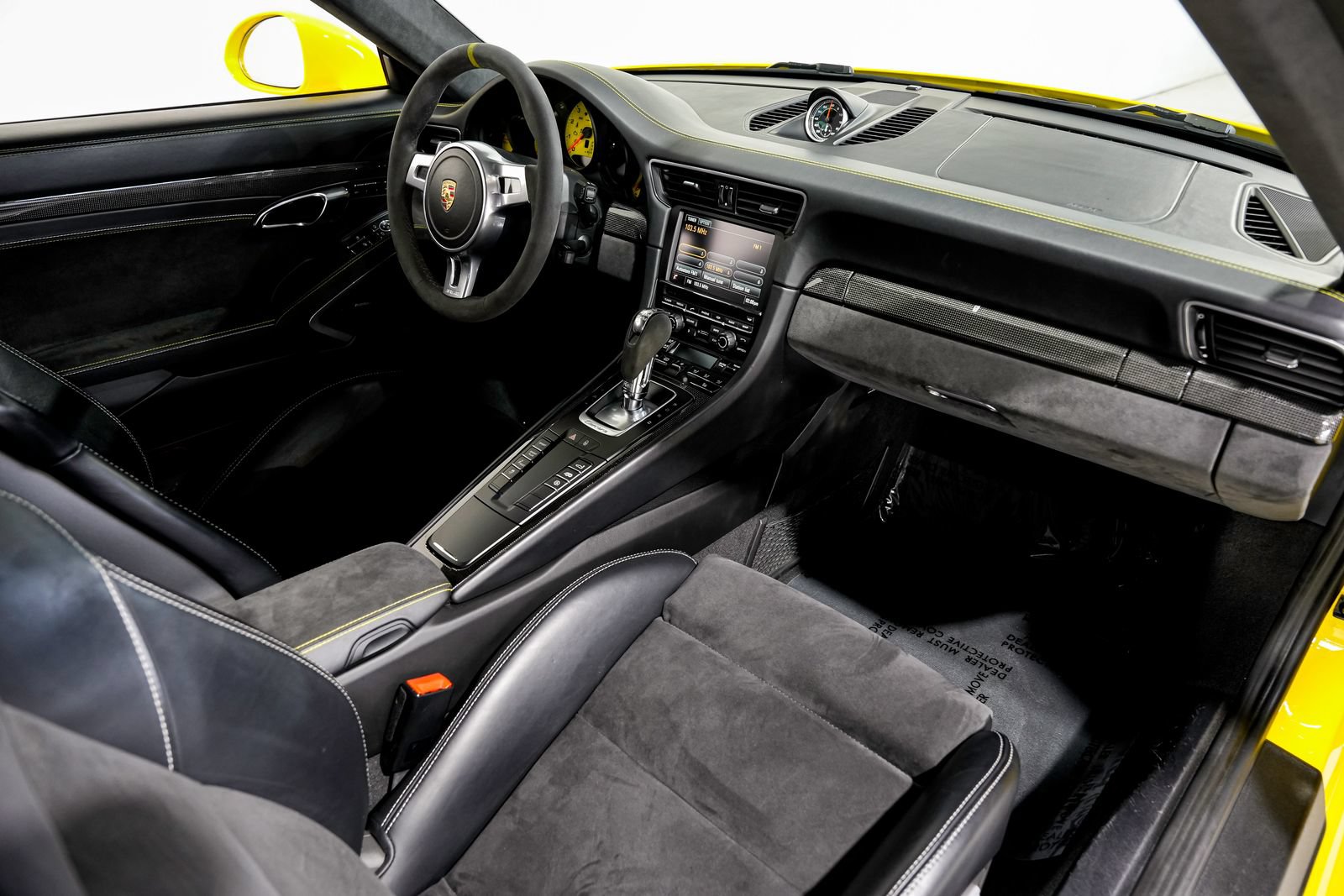 Used 2015 Porsche 911 Carrera GTS RWD image 30