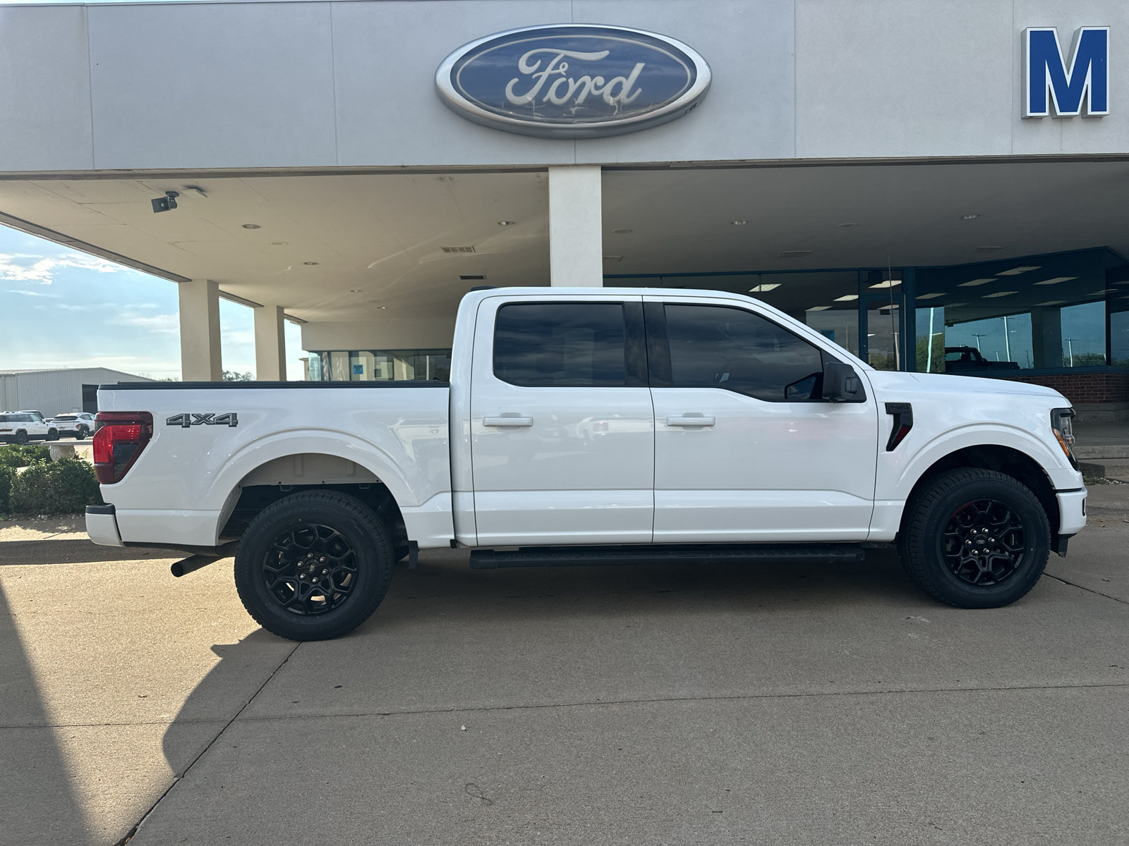Used 2024 Ford F150 XLT w/ XLT Black Appearance Package AWD/4WD image 10